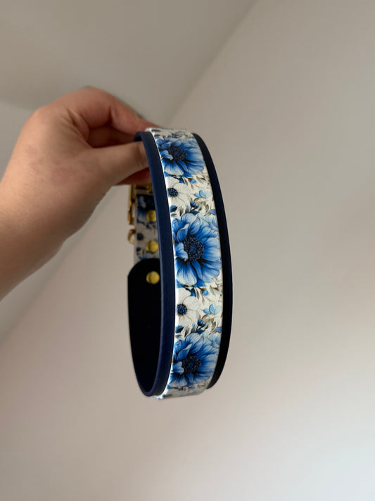 Collier fleurs bleues 45 à 53cm